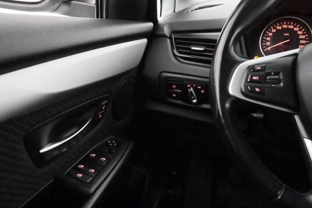 BMW 218 2014 Valkoinen