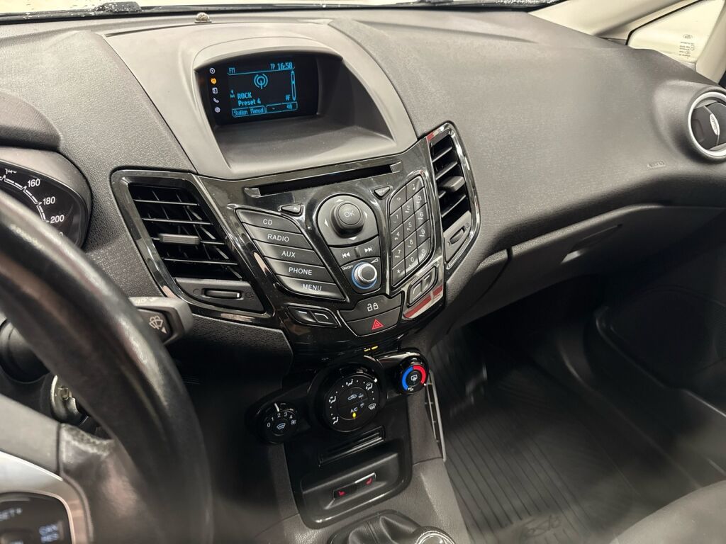 Ford Fiesta Van 2015 Harmaa