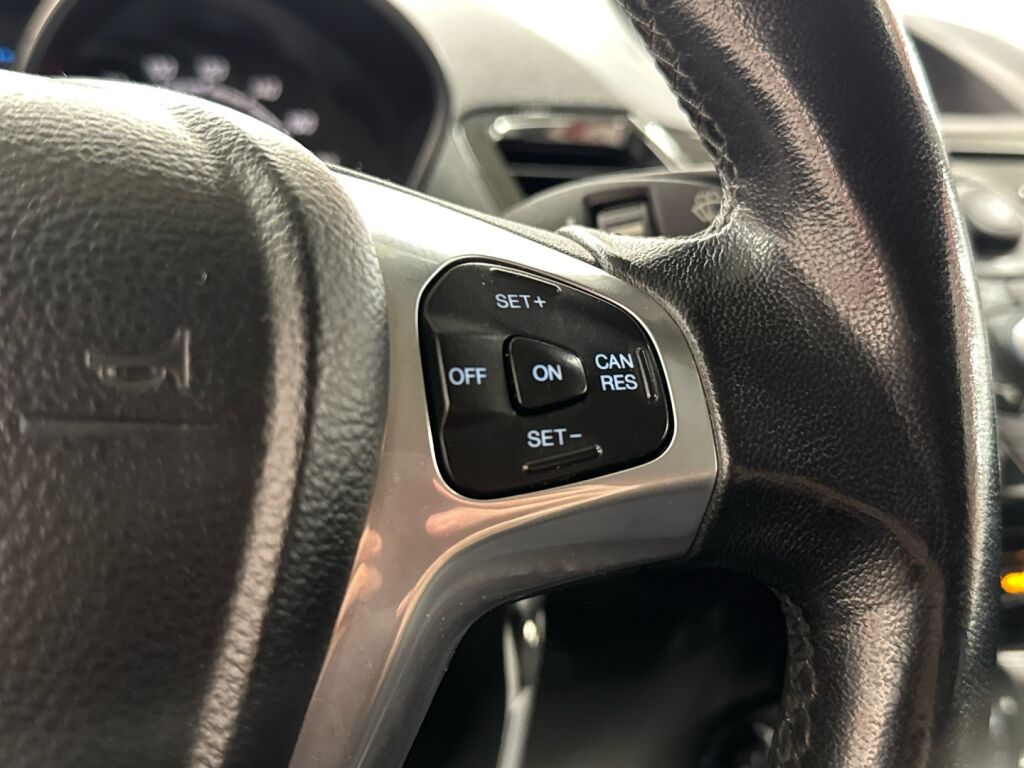 Ford Fiesta Van 2015 Harmaa