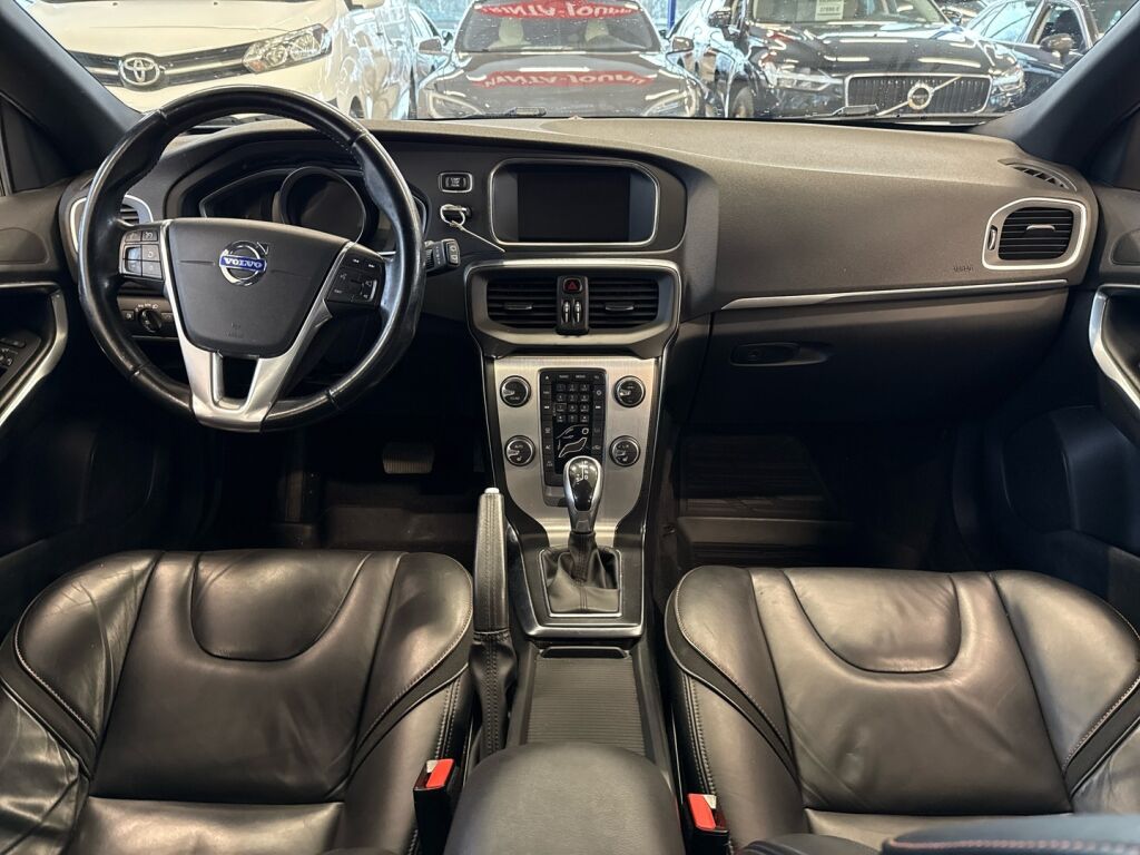 Volvo V40 2015 Sininen