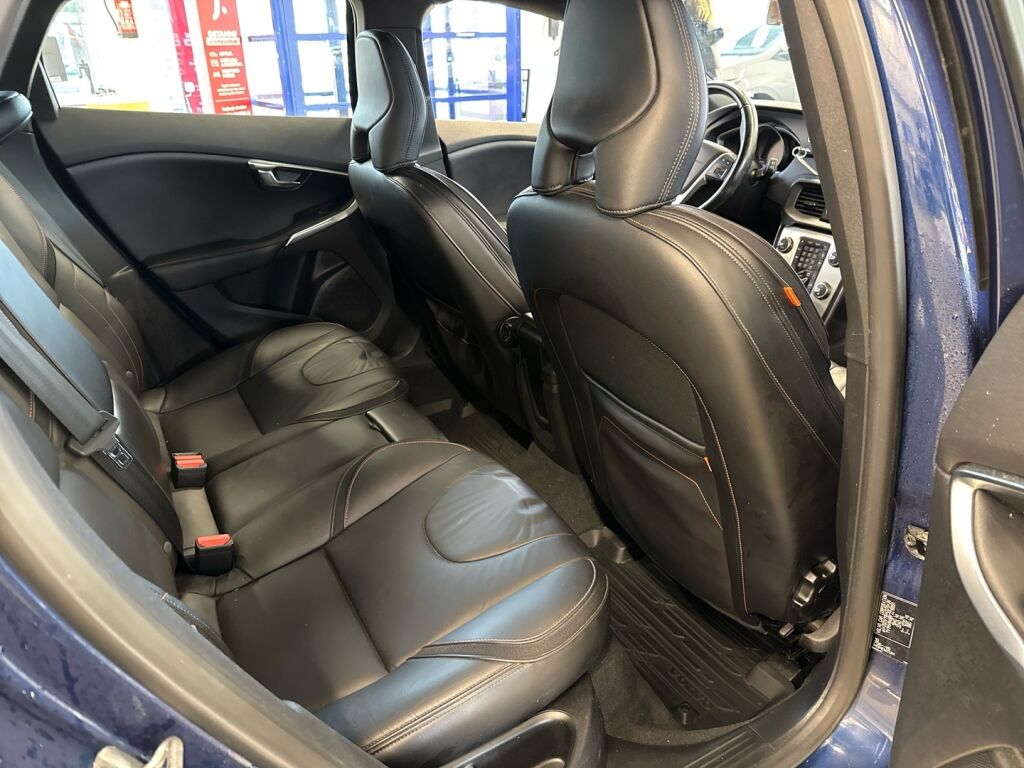 Volvo V40 2015 Sininen