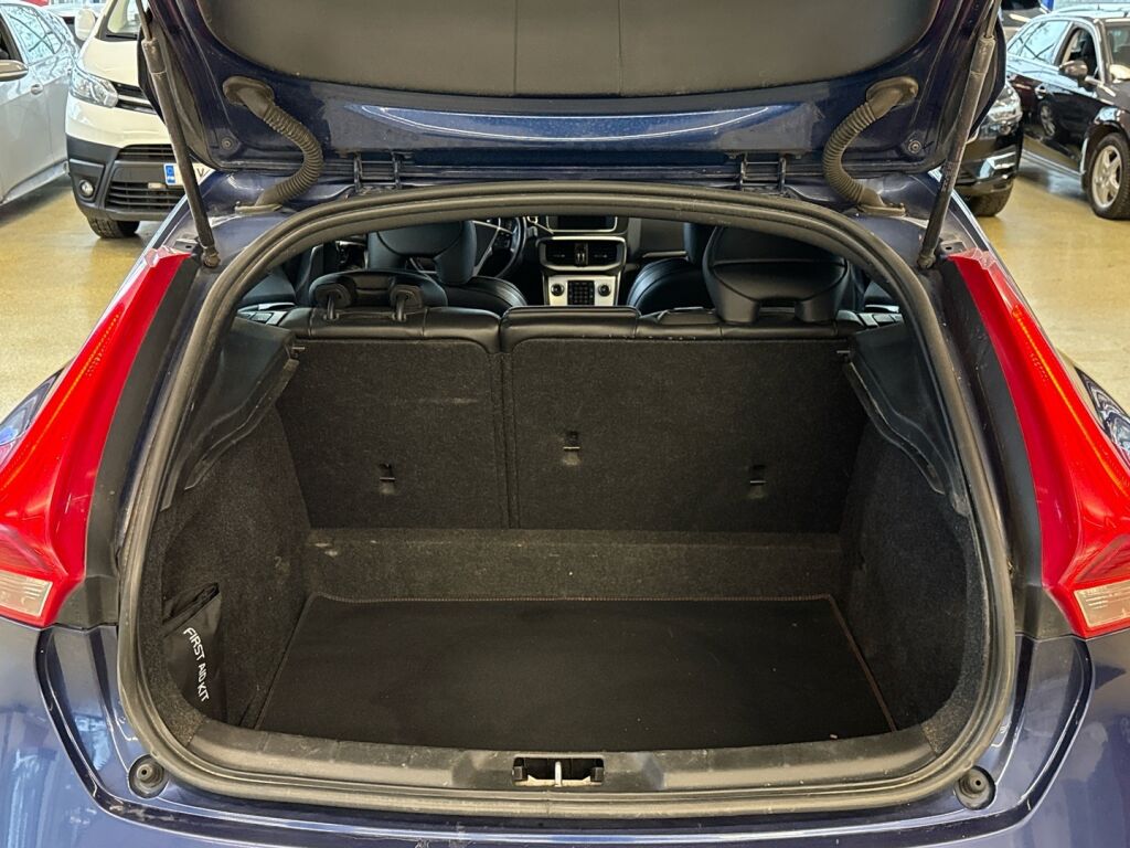 Volvo V40 2015 Sininen