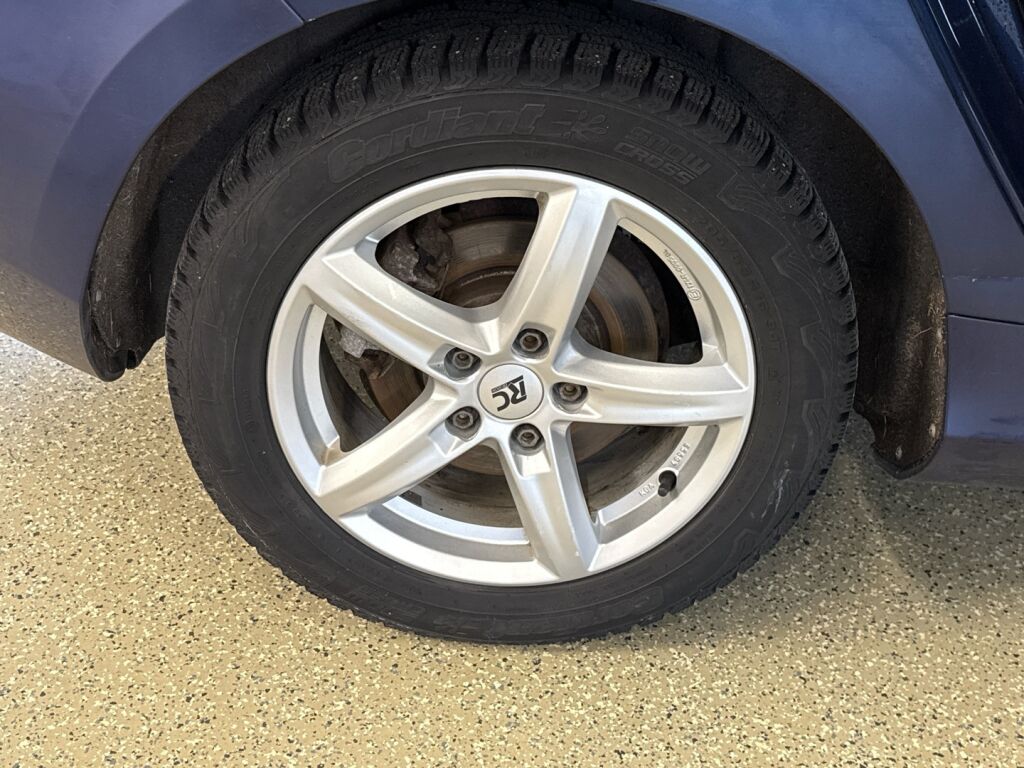 Volvo V40 2015 Sininen