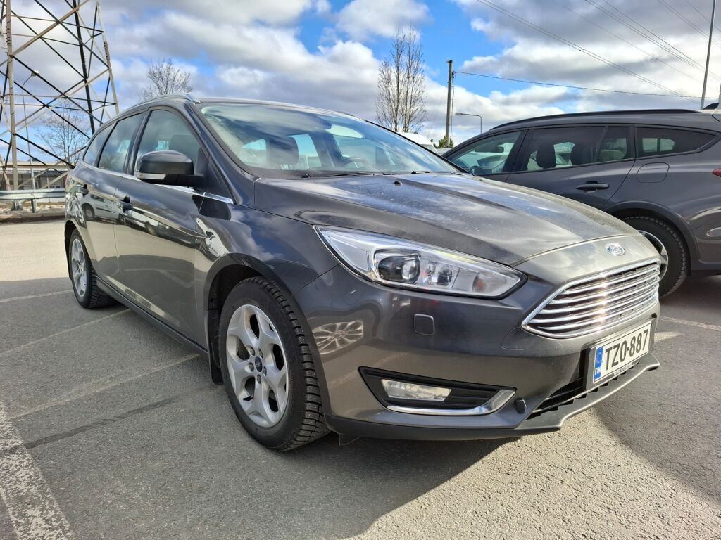 Ford Focus 2015 Harmaa