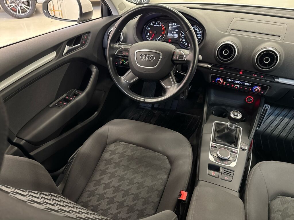 Audi A3 2015 Valkoinen