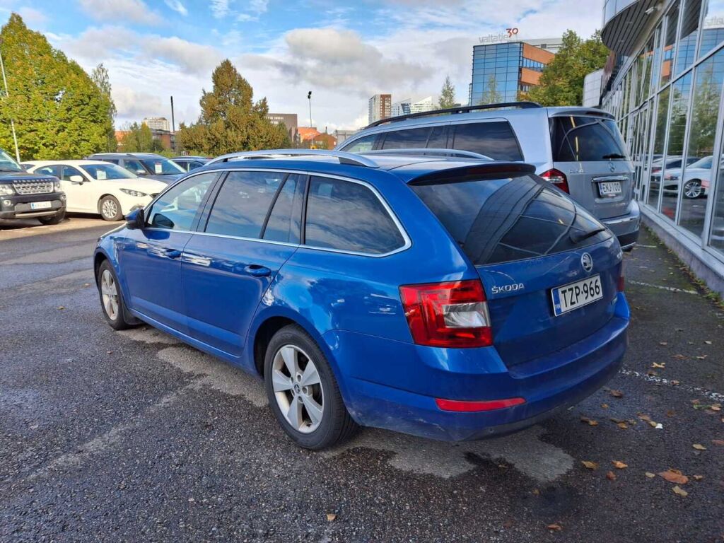 Skoda Octavia 2015 Sininen
