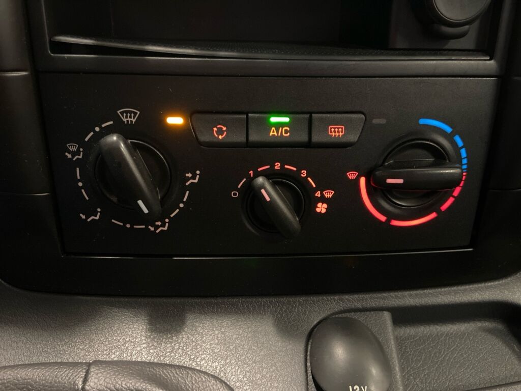 Toyota Proace 2015 Musta