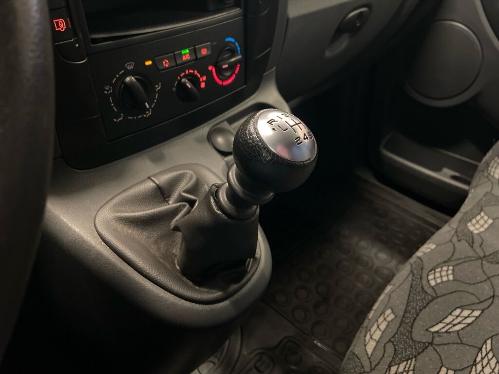 Toyota Proace 2015 Musta