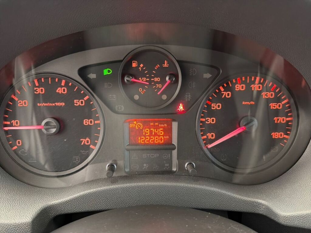 Toyota Proace 2015 Valkoinen