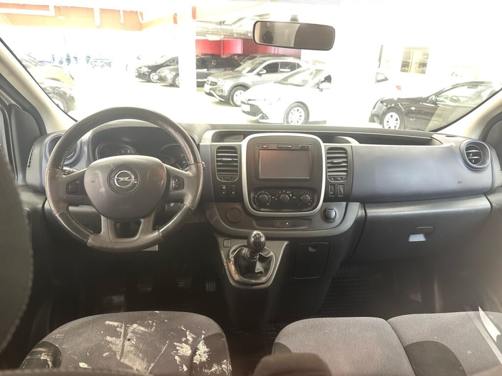 Opel Vivaro 2015 Valkoinen