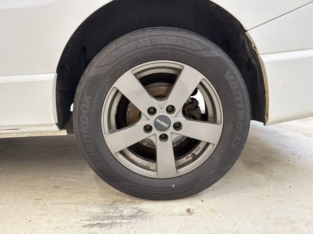 Opel Vivaro 2015 Valkoinen