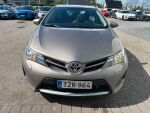 Toyota Auris 2015 Ruskea (beige)