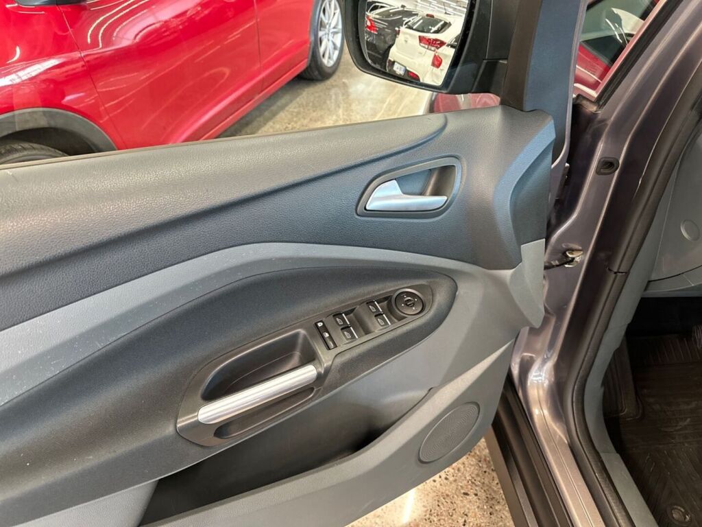 Ford Grand C-Max 2015 Ruskea (beige)