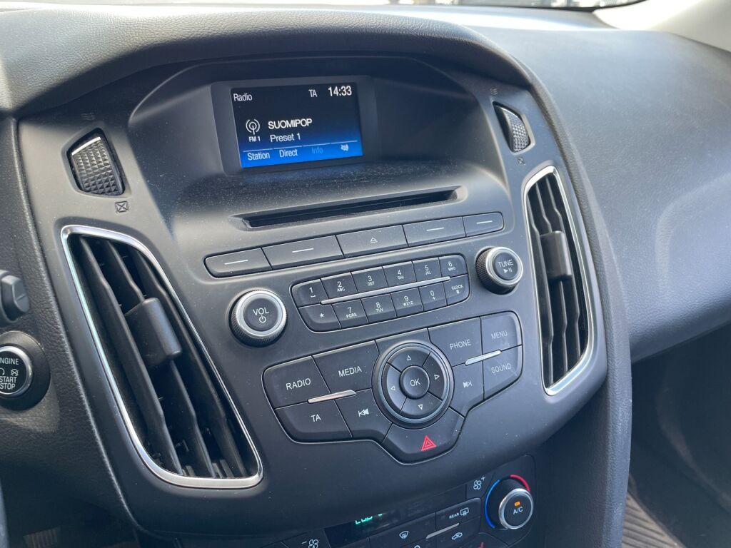 Ford Focus 2015 Harmaa