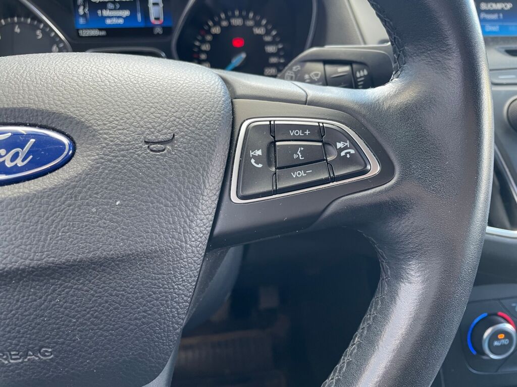 Ford Focus 2015 Harmaa