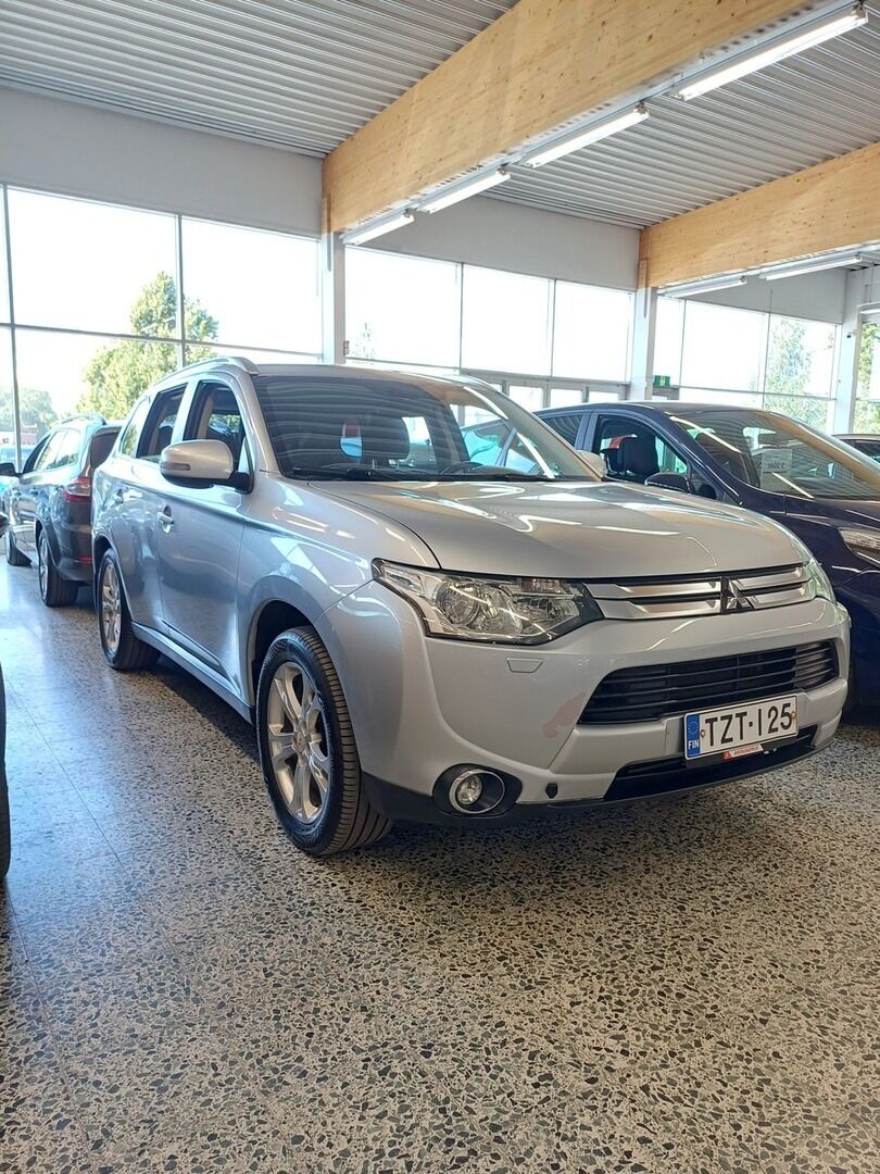 Mitsubishi Outlander 2015 Harmaa