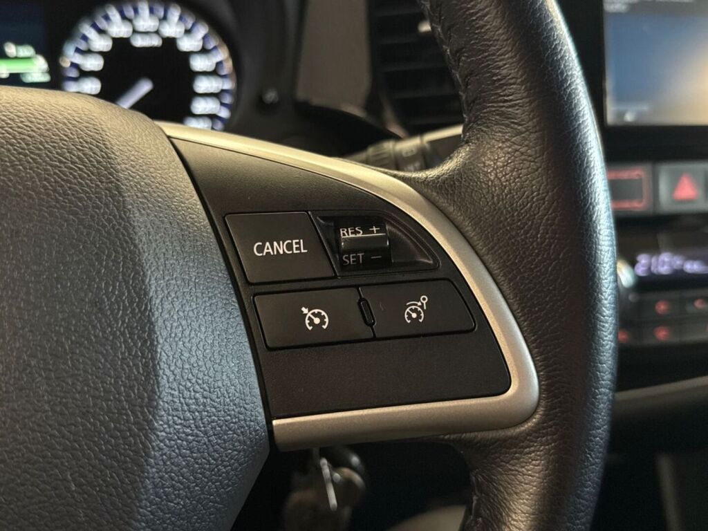 Mitsubishi Outlander 2015 Harmaa