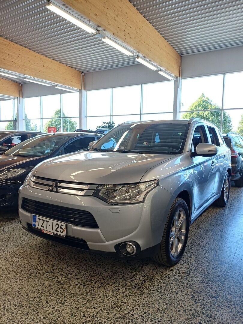 Mitsubishi Outlander 2015 Harmaa