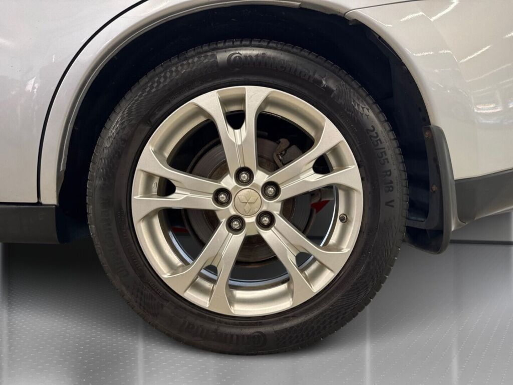 Mitsubishi Outlander 2015 Harmaa