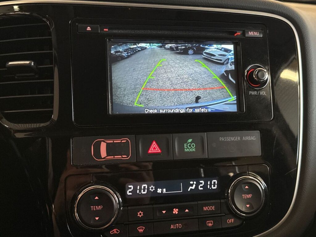 Mitsubishi Outlander 2015 Harmaa