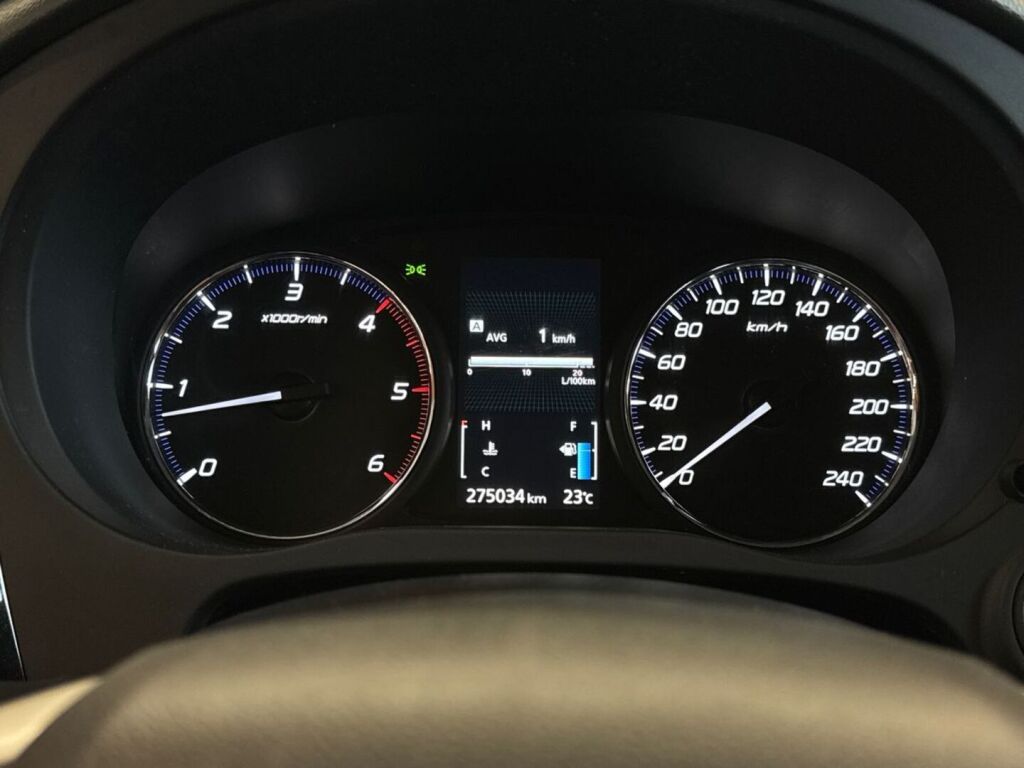 Mitsubishi Outlander 2015 Harmaa