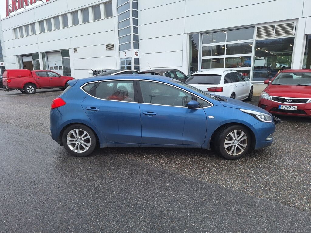 Kia Ceed 2015 Sininen