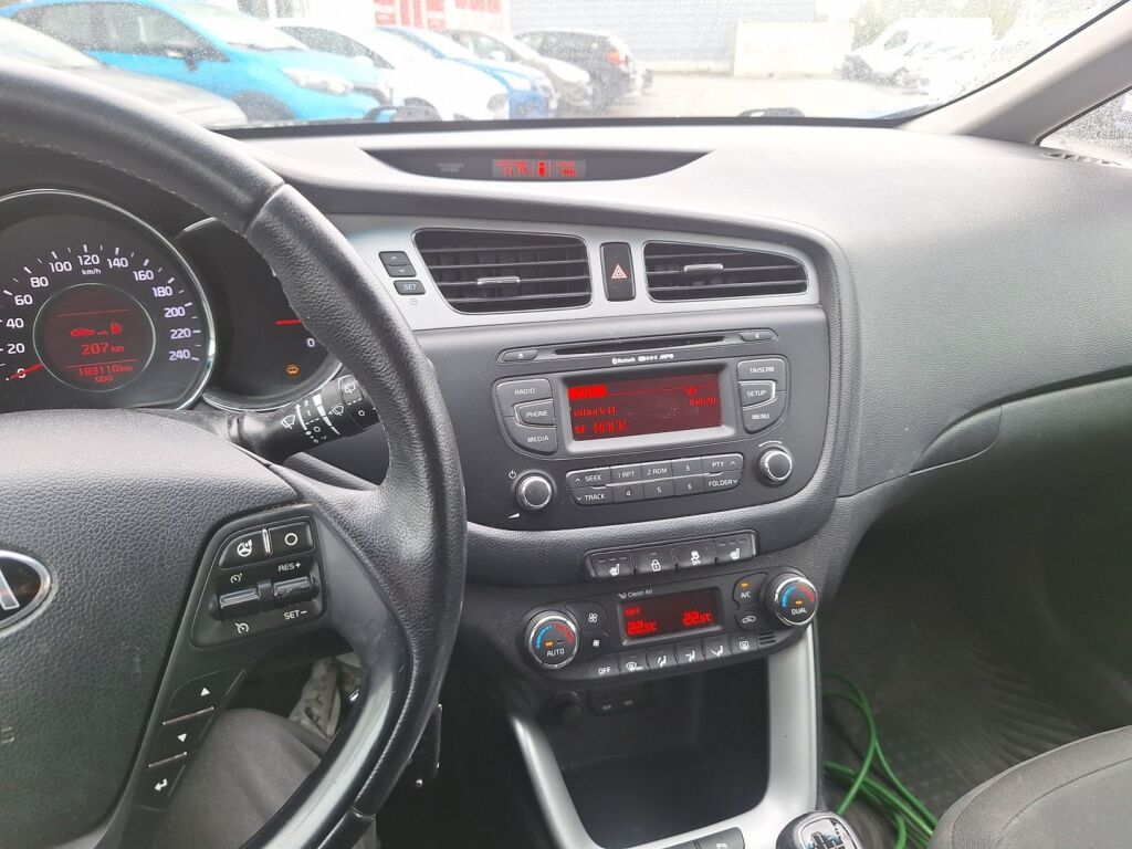 Kia Ceed 2015 Sininen