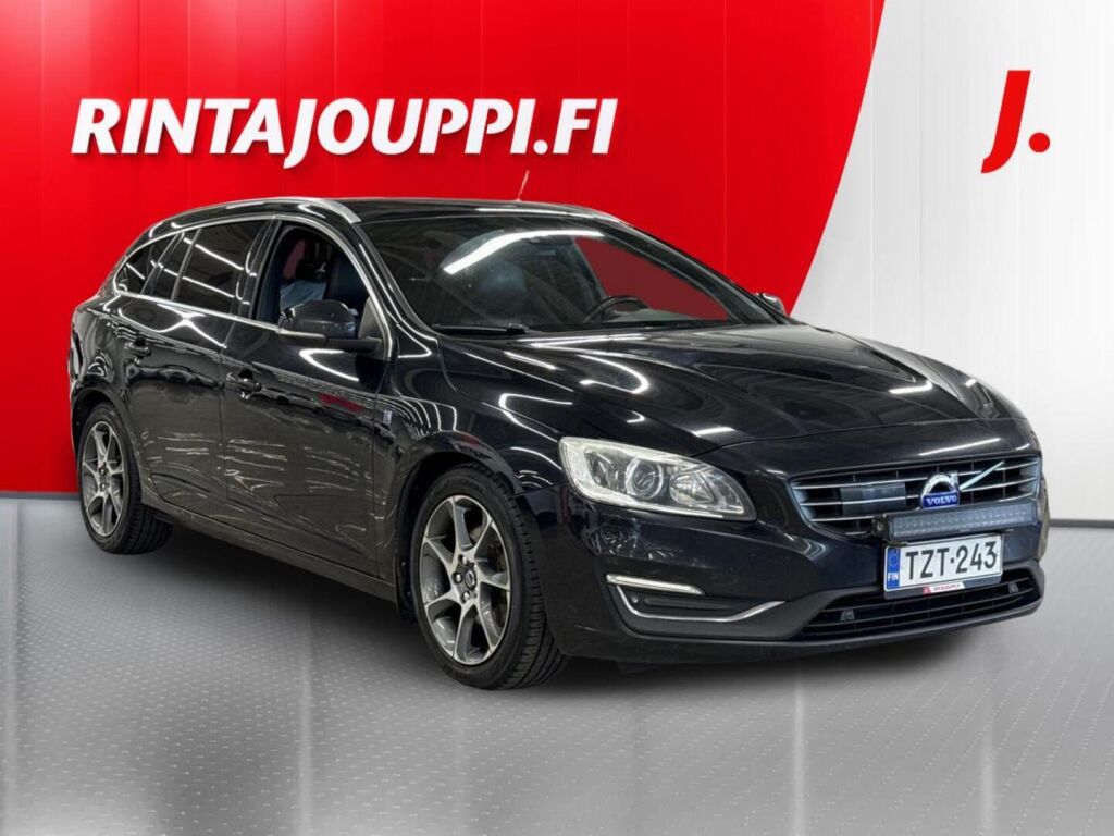 Volvo V60 2015 Musta