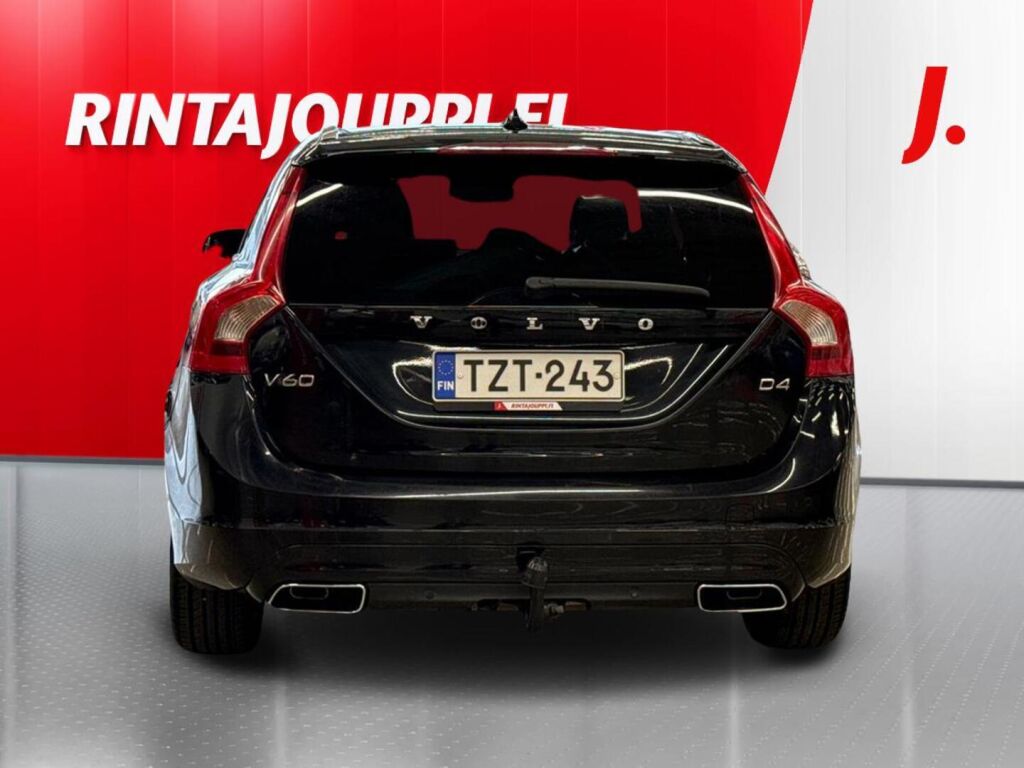 Volvo V60 2015 Musta