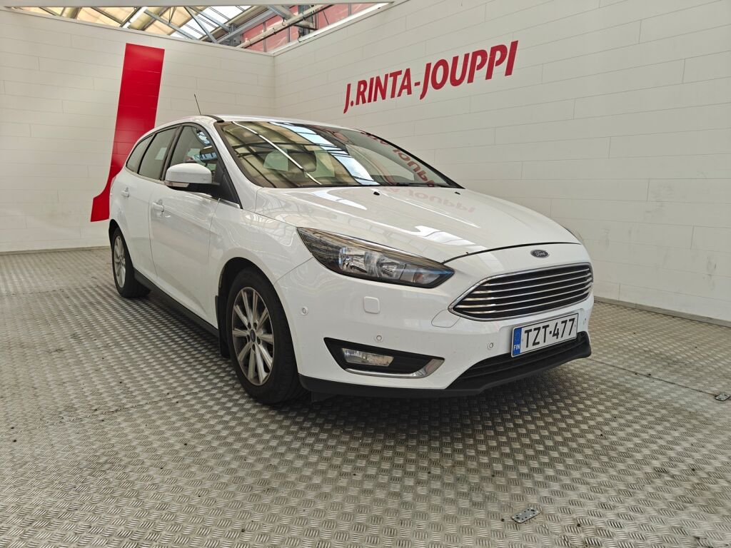 Ford Focus 2015 Valkoinen