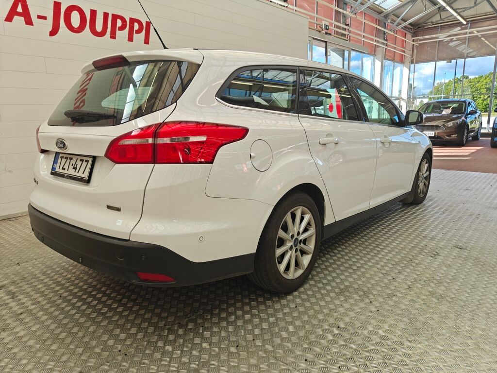 Ford Focus 2015 Valkoinen