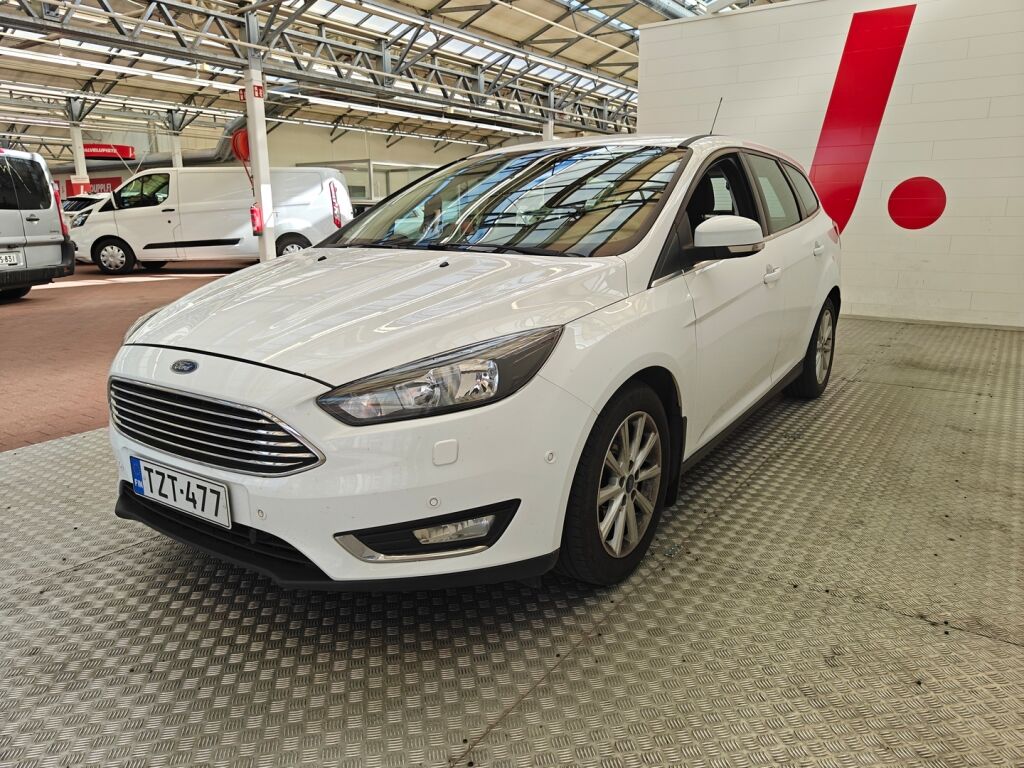 Ford Focus 2015 Valkoinen