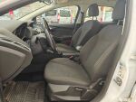 Ford Focus 2015 Valkoinen