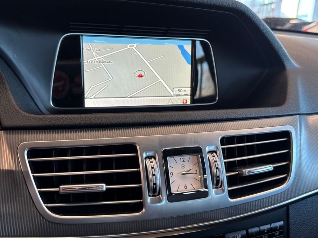 Mercedes-Benz E 2013 Harmaa