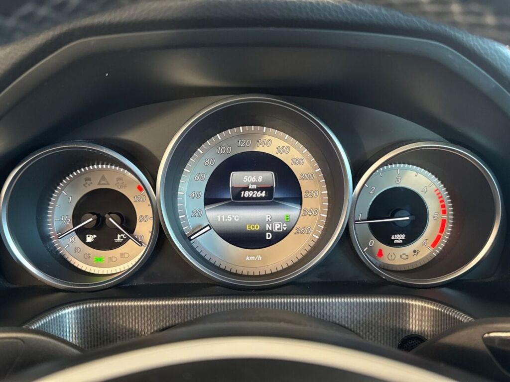 Mercedes-Benz E 2013 Harmaa