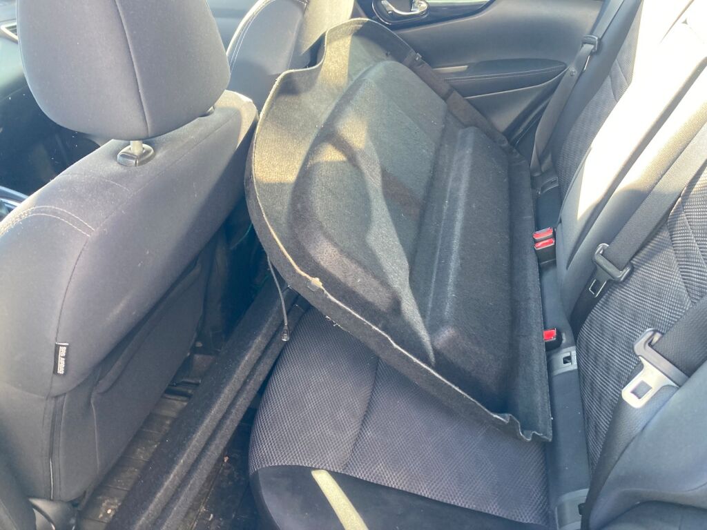 Nissan Qashqai 2015 Metallinhohto Violetti