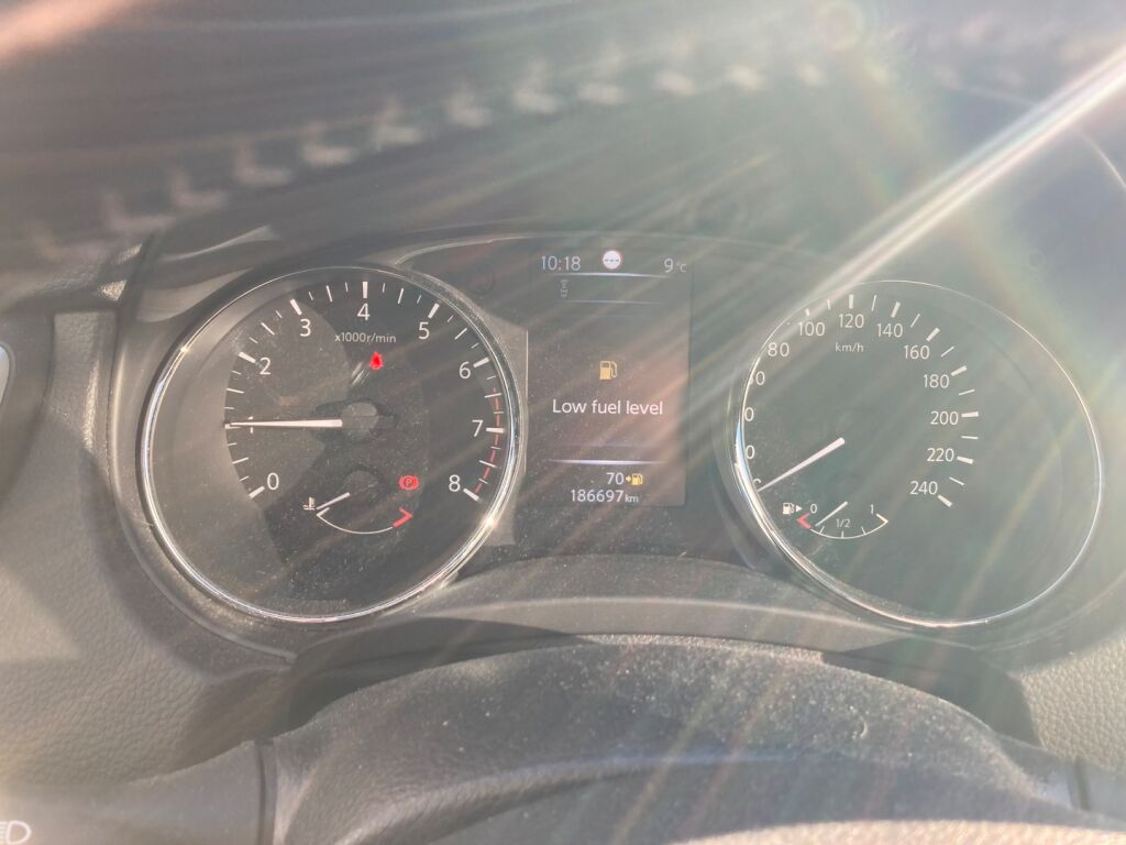 Nissan Qashqai 2015 Metallinhohto Violetti