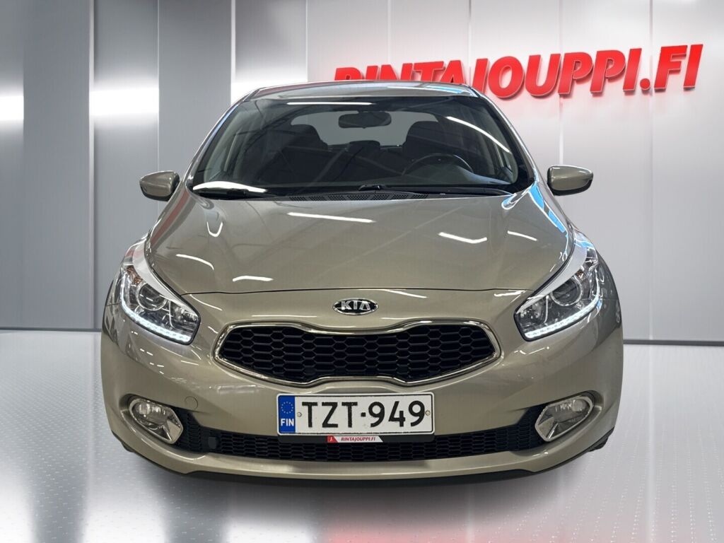 Kia Ceed 2015 Hopea