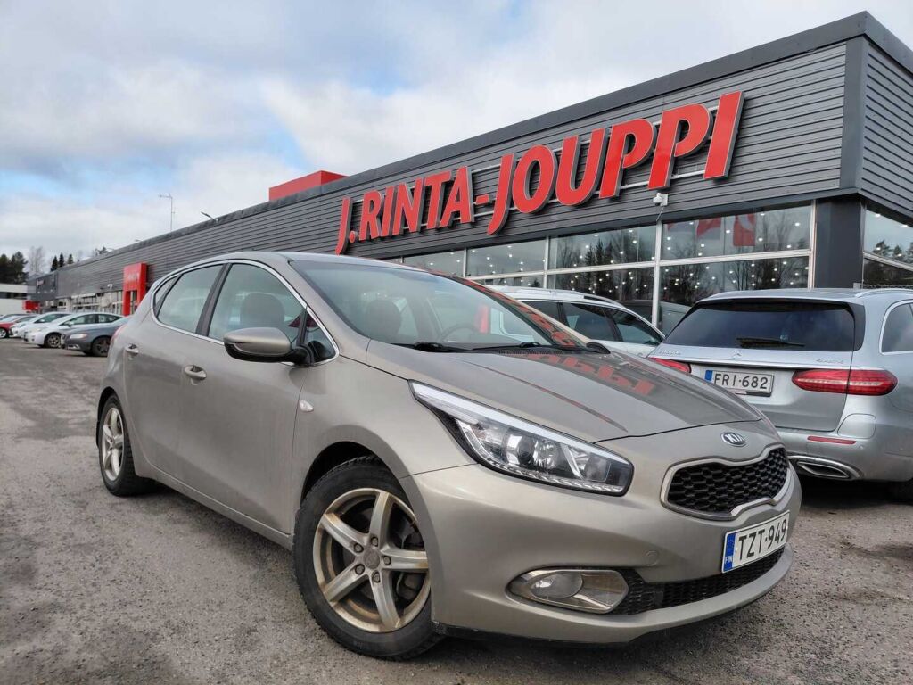 Kia Ceed 2015 Hopea