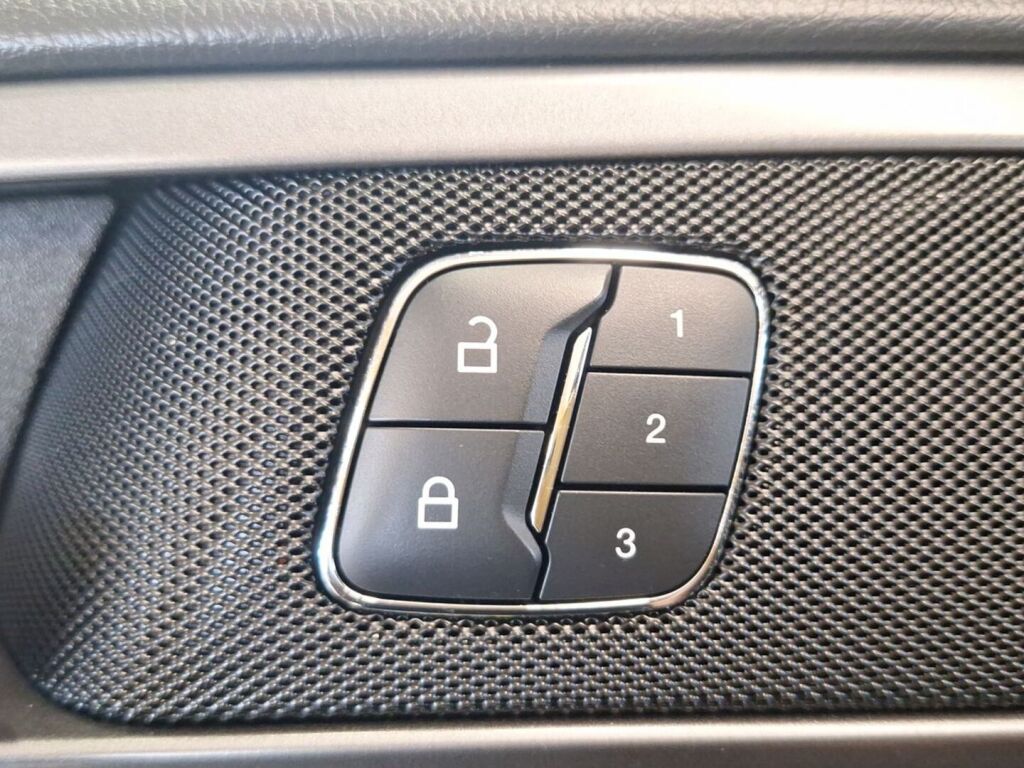Ford Mondeo 2015 Musta