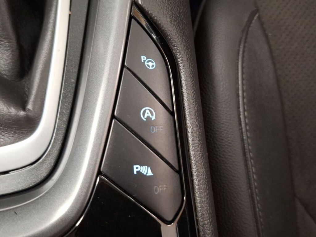Ford Mondeo 2015 Musta