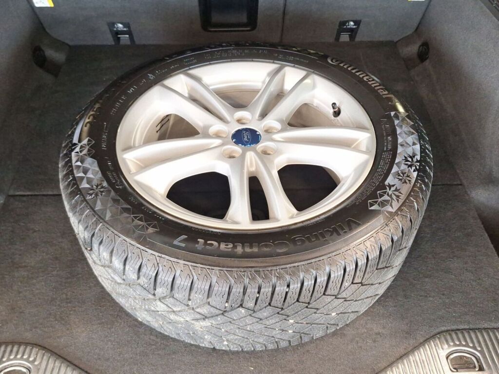 Ford Mondeo 2015 Musta