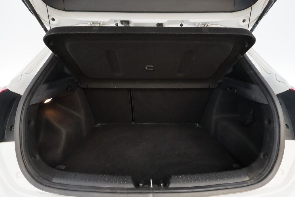 Kia Ceed 2015 Valkoinen