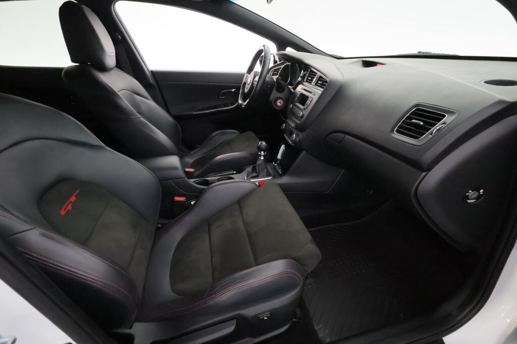 Kia Ceed 2015 Valkoinen