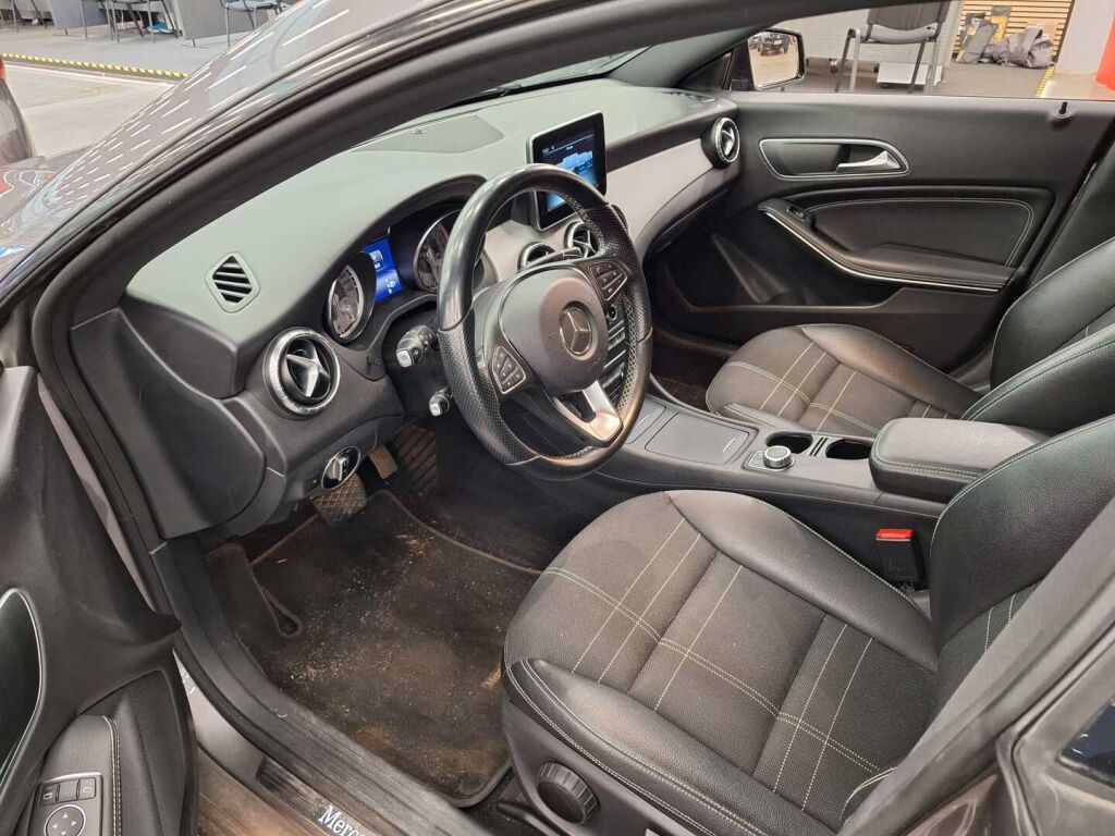 Mercedes-Benz CLA 2015 Harmaa
