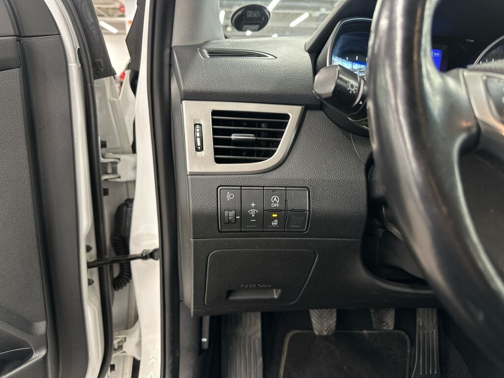 Hyundai i30 5d 2015 Valkoinen