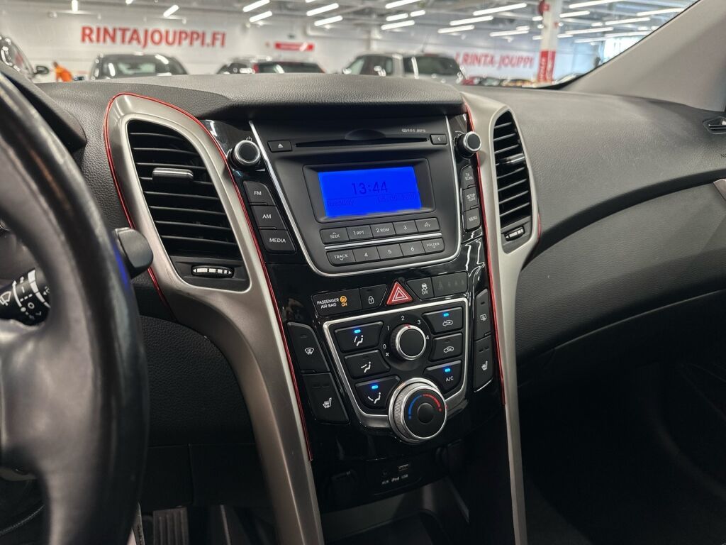 Hyundai i30 5d 2015 Valkoinen