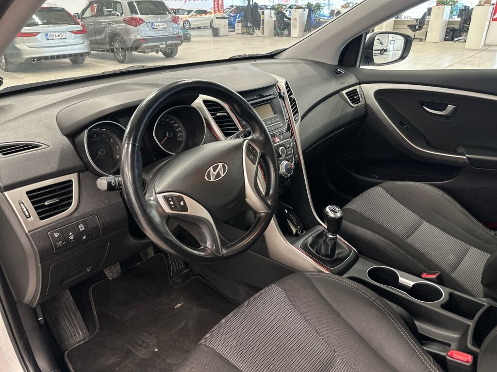 Hyundai i30 5d 2015 Valkoinen