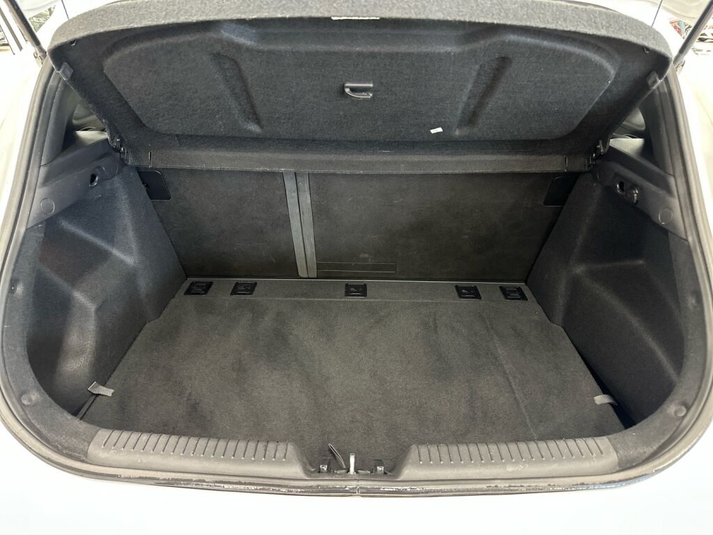 Hyundai i30 5d 2015 Valkoinen