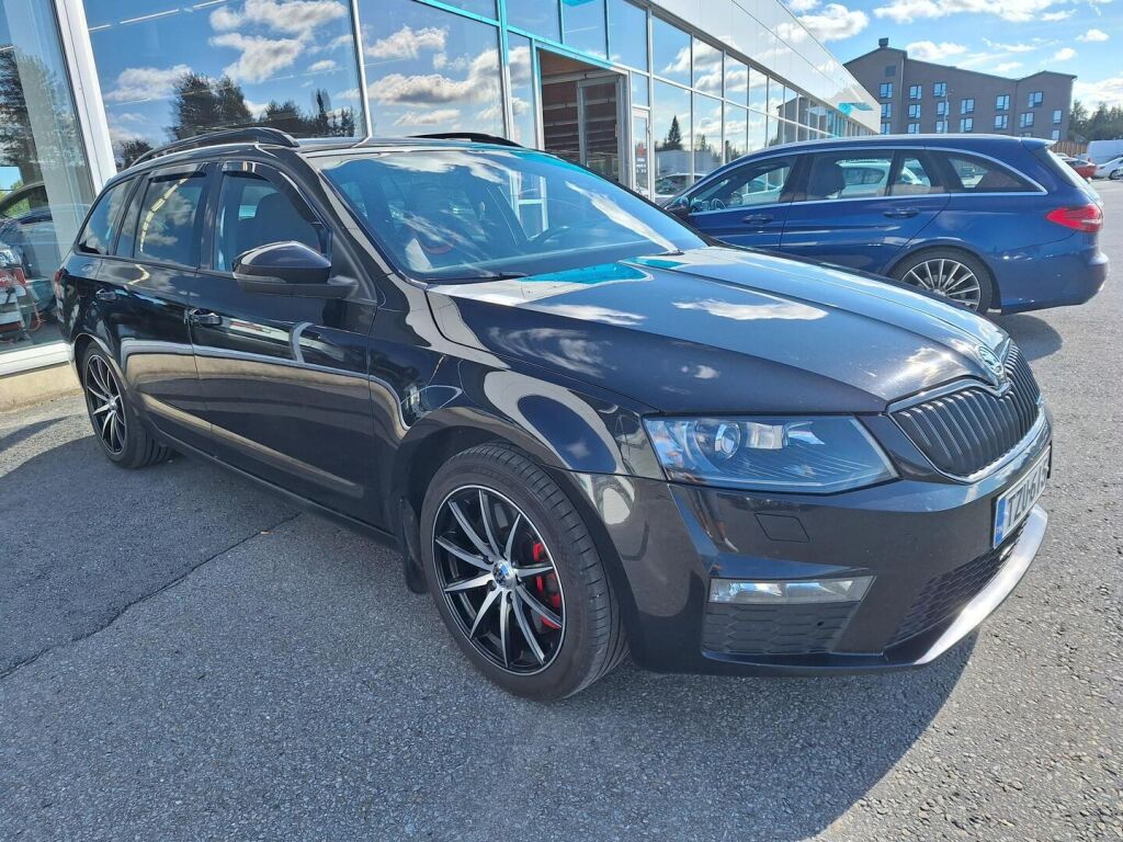 Skoda Octavia 2015 Musta